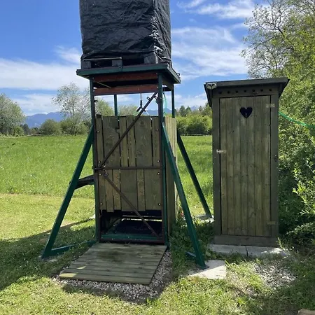 Letohradok Pri Liptovskej Mare 롯지 립토브스카실른니카